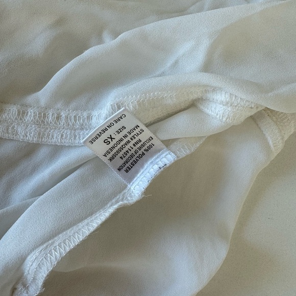 White button down with detailing - Picture 6 of 7